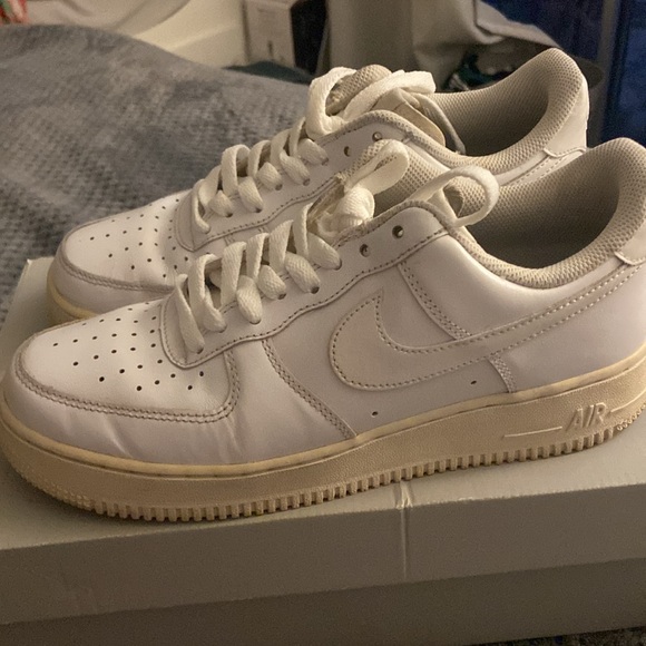Nike Air Force 1 - Picture 3 of 5